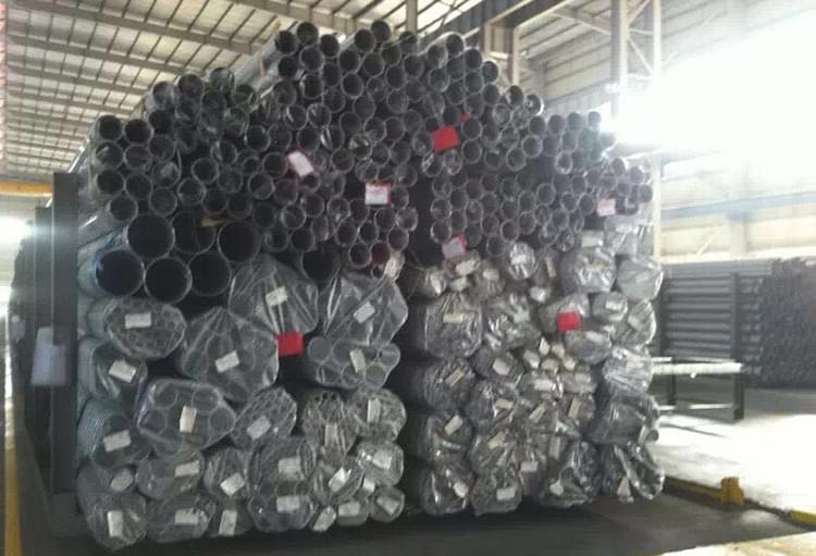 永穗不銹鋼圓管已包裝，待發(fā)貨倉(cāng)庫(kù)