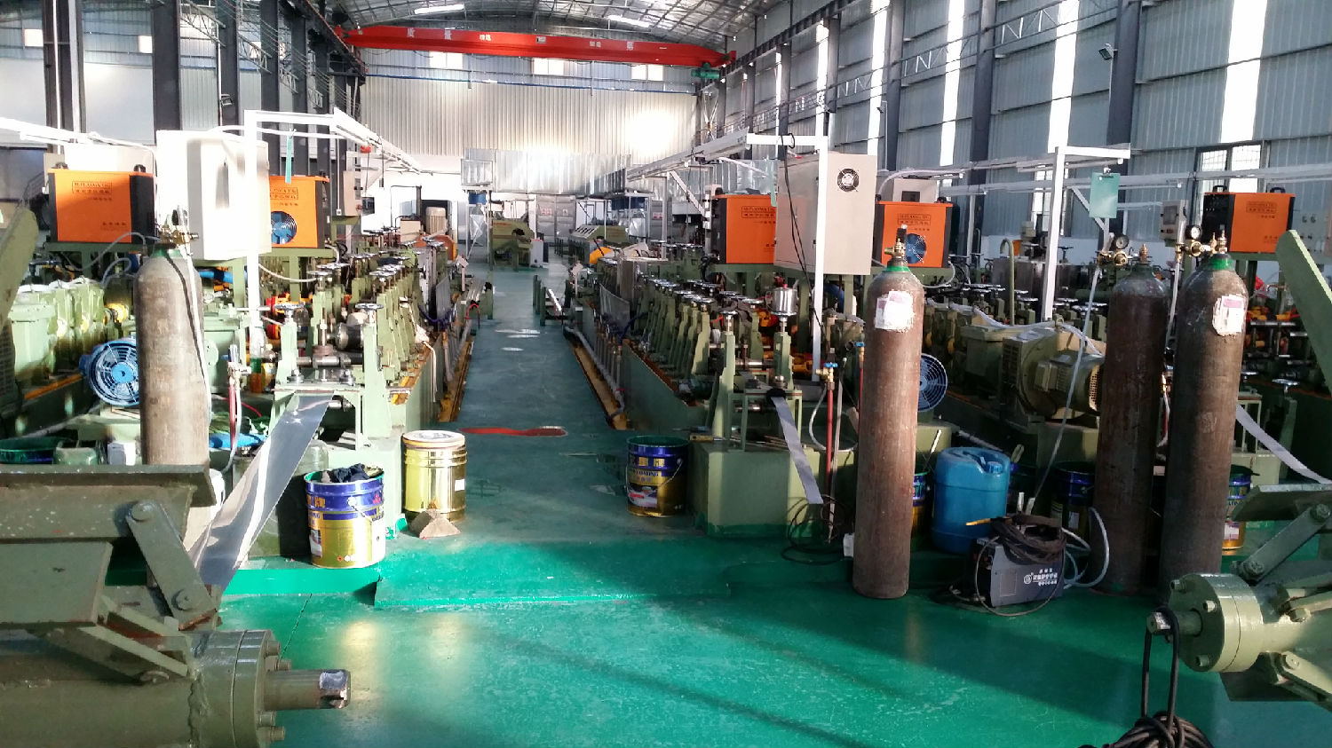 廣東永穗管業(yè)品牌不銹鋼管生產(chǎn)工廠車(chē)間實(shí)拍圖3